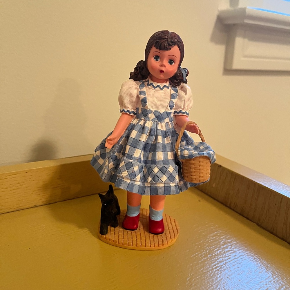 Madame Alexander Dorothy w/Toto
